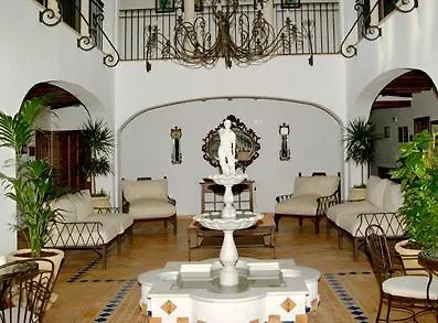 فندق Huerta De Palomas 4*