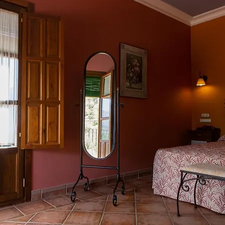 מלון Huerta De Palomas 4*