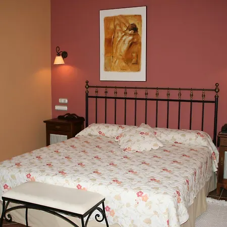 מלון Huerta De Palomas 4*